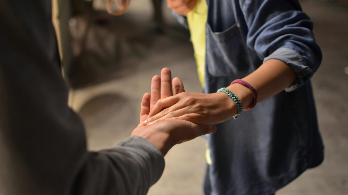 Manager dans le secteur médicosocial : un défi à relever avec audace et humanité